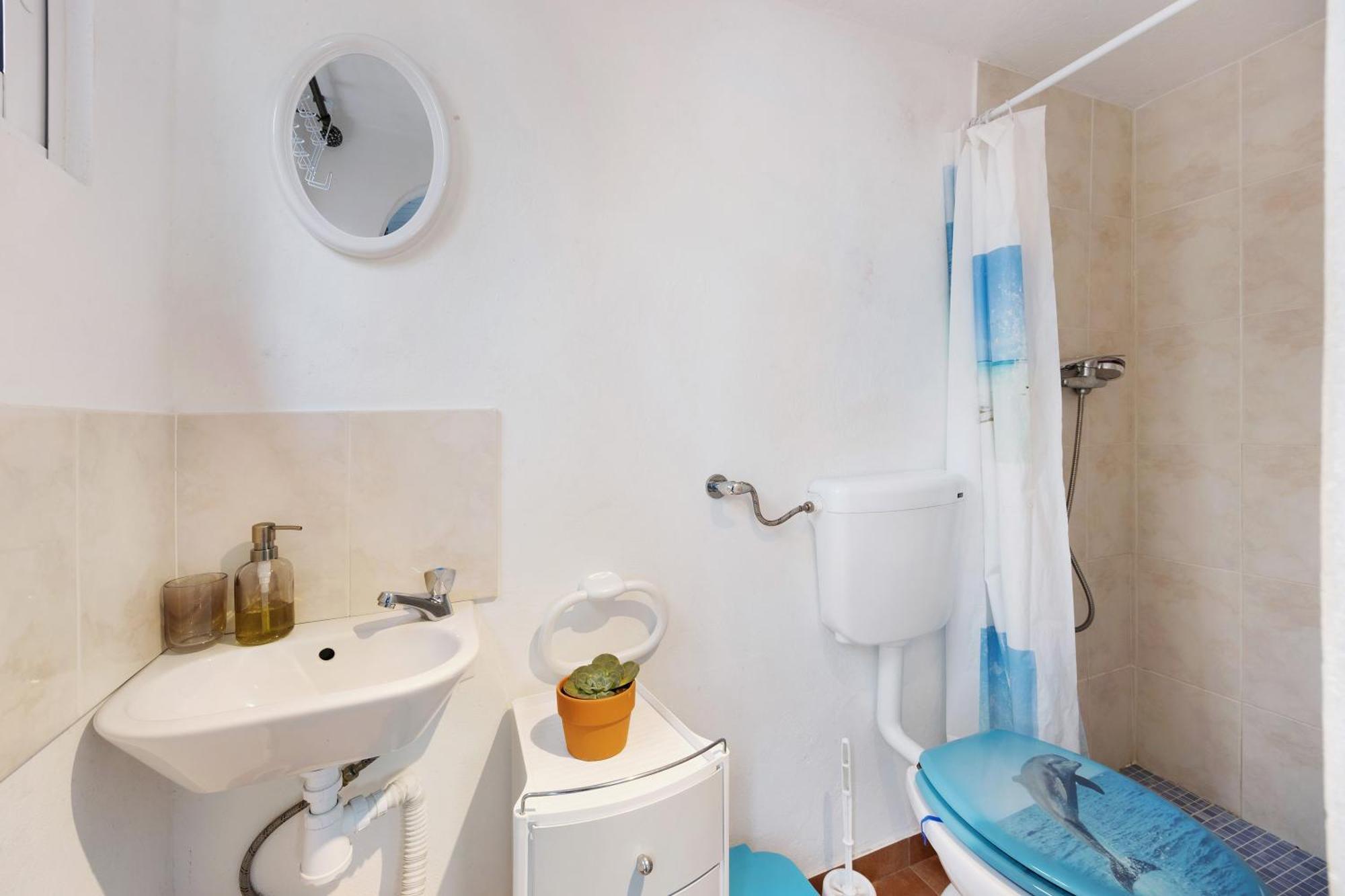 Light House Apartment *